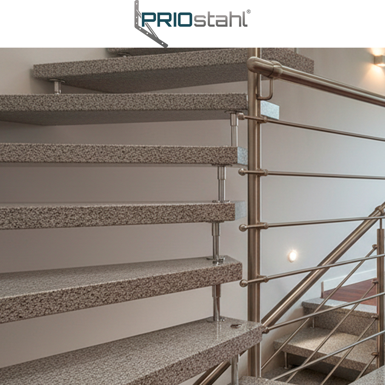 Vollkugeln am Geländer