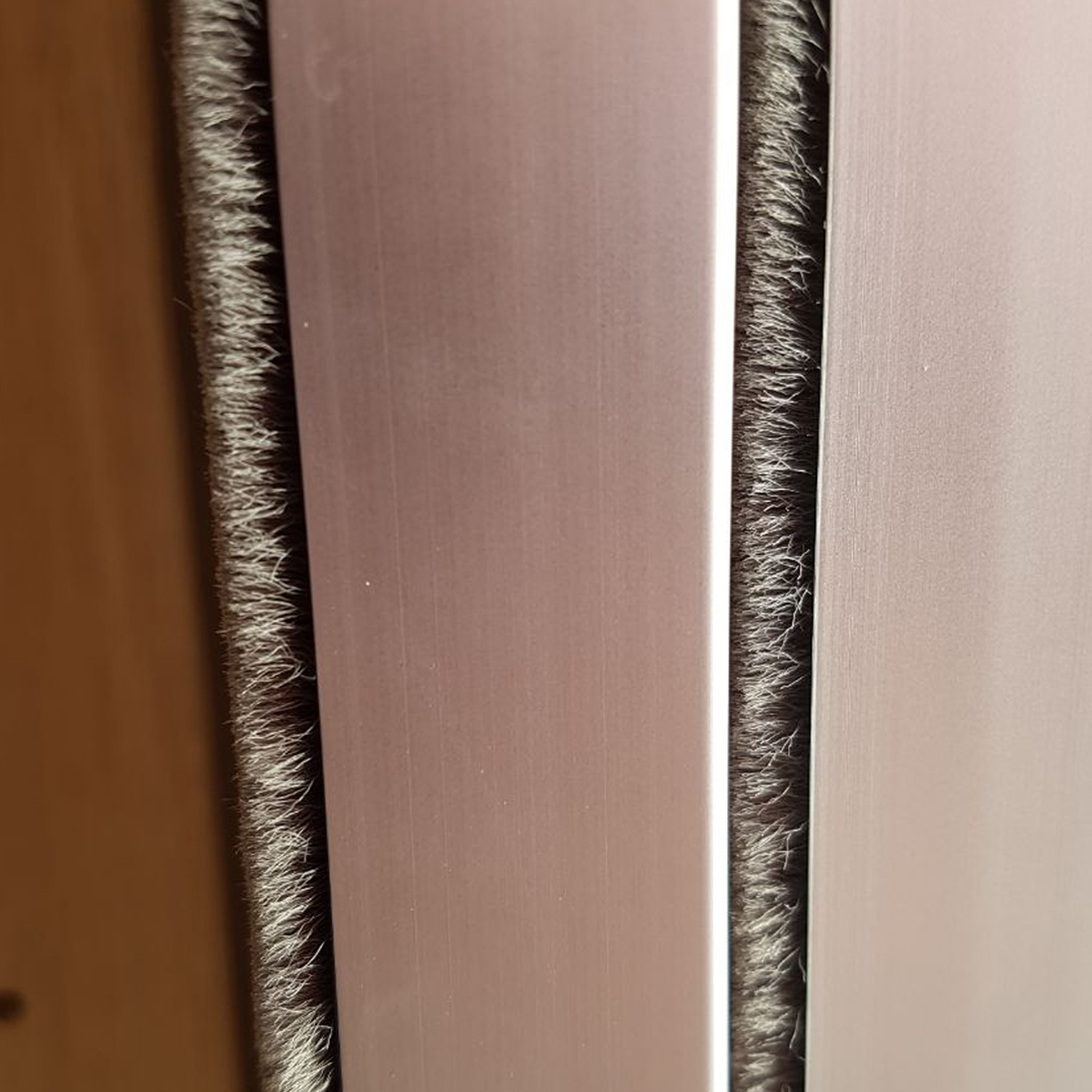 Ellen Bürstendichtung Seal Melt 3P1L mit Fußplatte selbstklebend schwarz  Breite 4,8mm x Bürstenhöhe 3mm -  - Fensterbeschläge und  Fensterersatzteile günstig online , 0,57 €